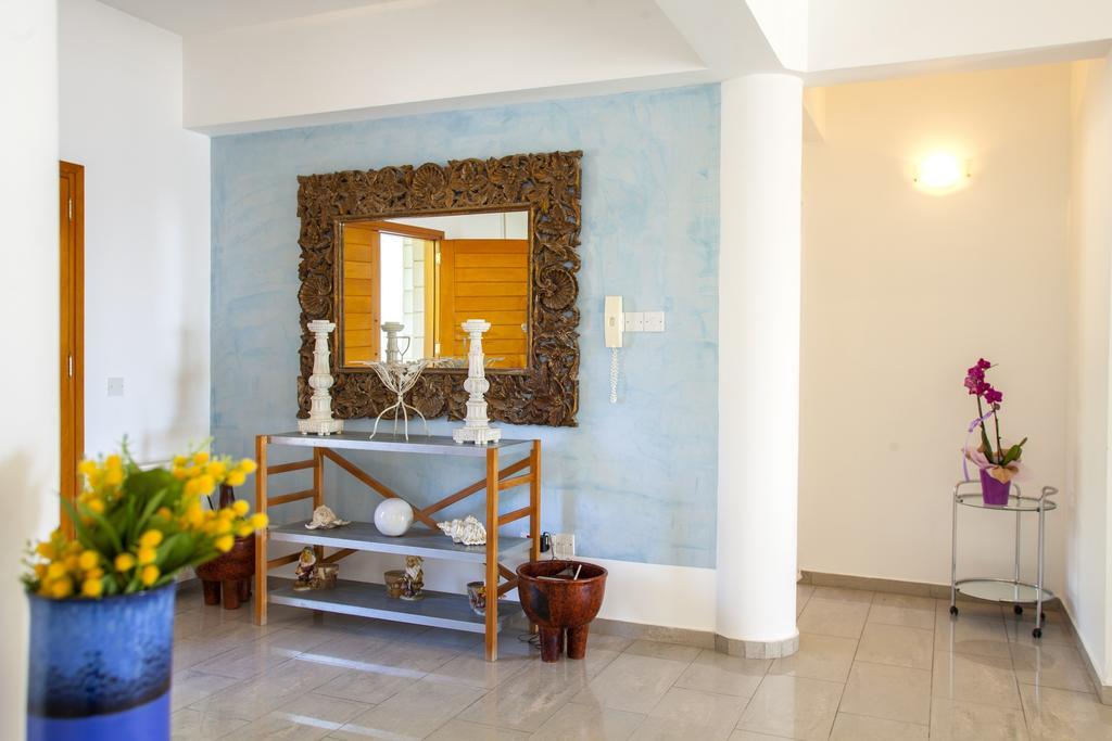 Meneou Beachfront Villa Sunset Perivolia Room photo