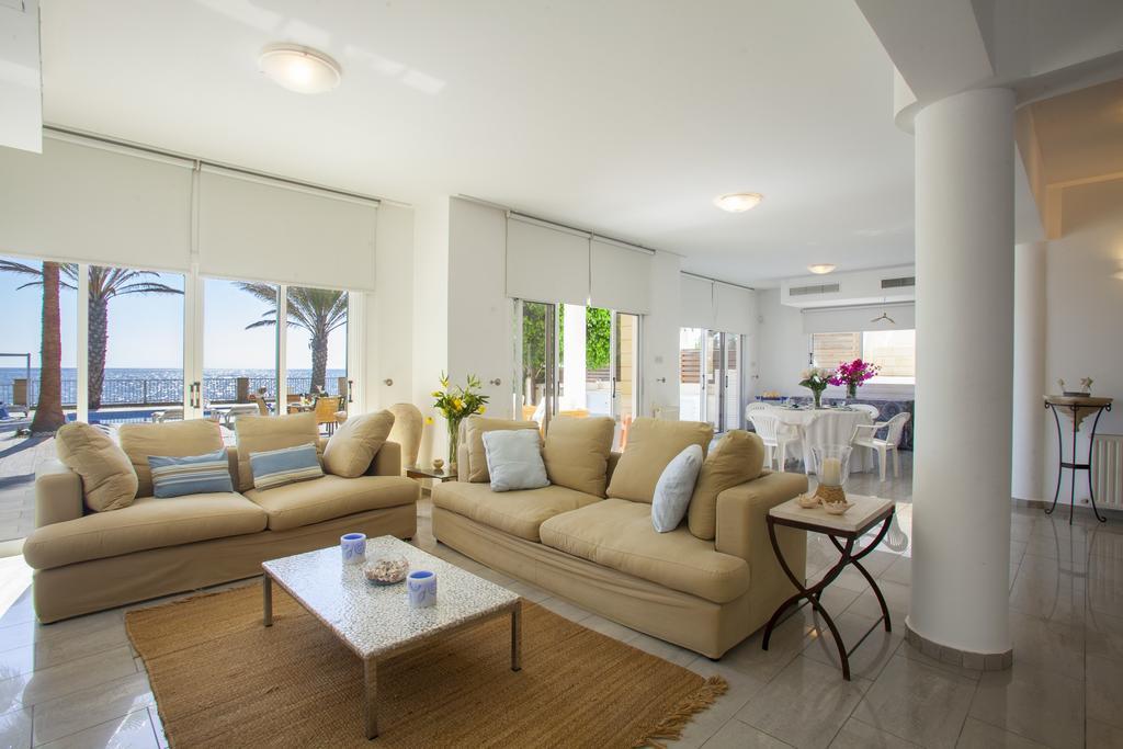 Meneou Beachfront Villa Sunset Perivolia Room photo