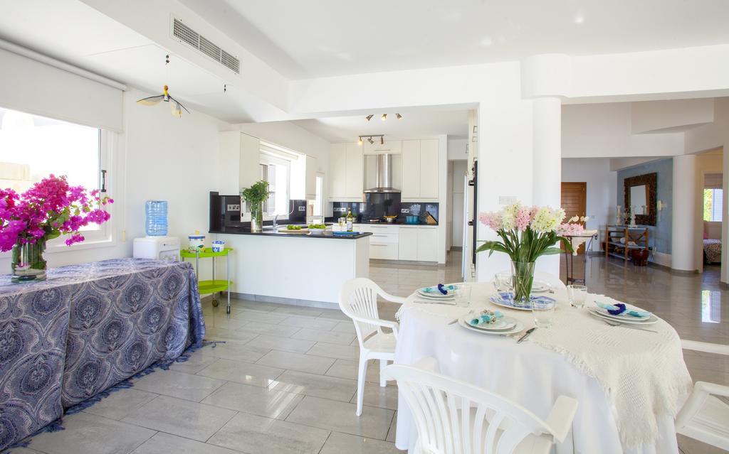 Meneou Beachfront Villa Sunset Perivolia Room photo