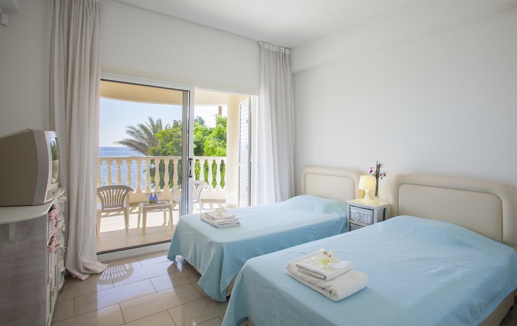 Meneou Beachfront Villa Sunset Perivolia Room photo
