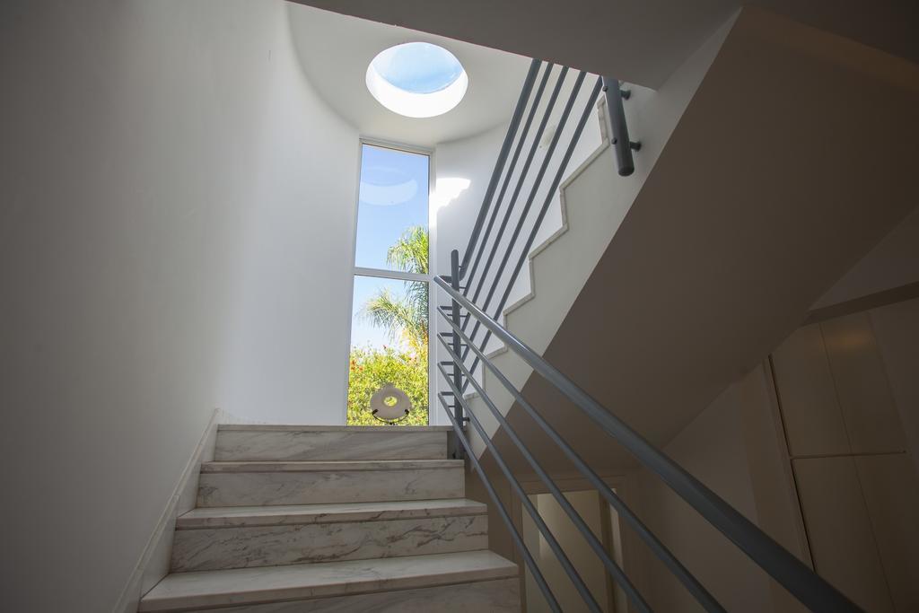 Meneou Beachfront Villa Sunset Perivolia Room photo