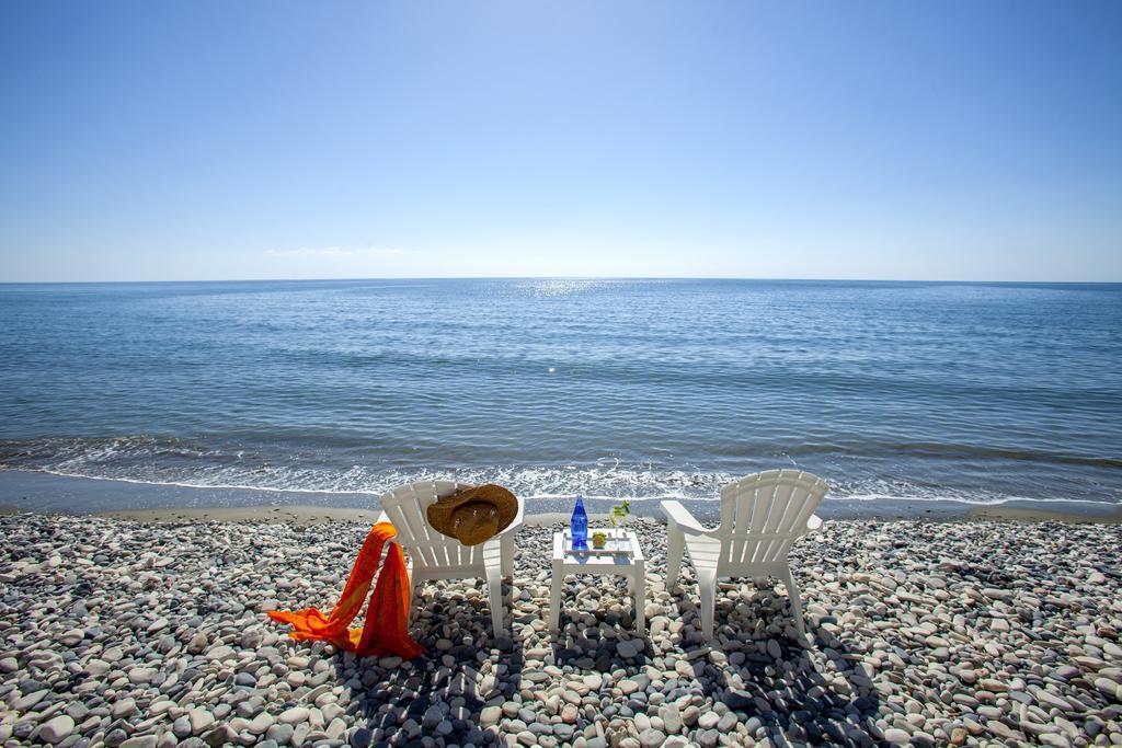 Meneou Beachfront Villa Sunset Perivolia Room photo